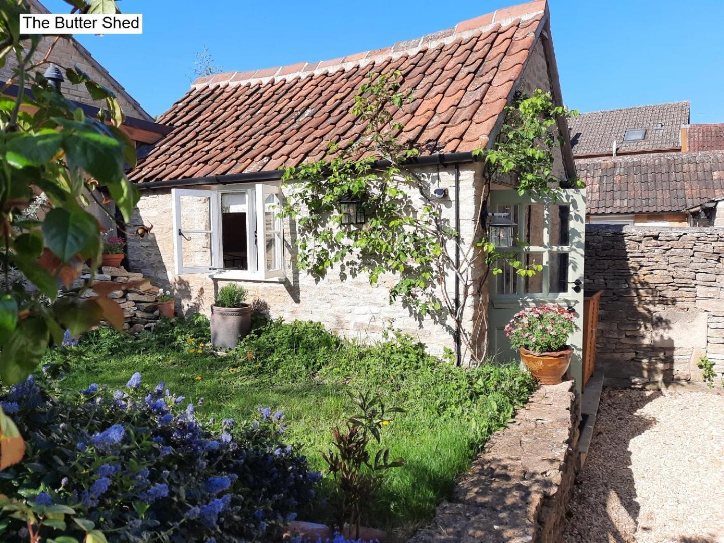 Cotswold Cottage Bed & Breakfast Luckington Exterior photo