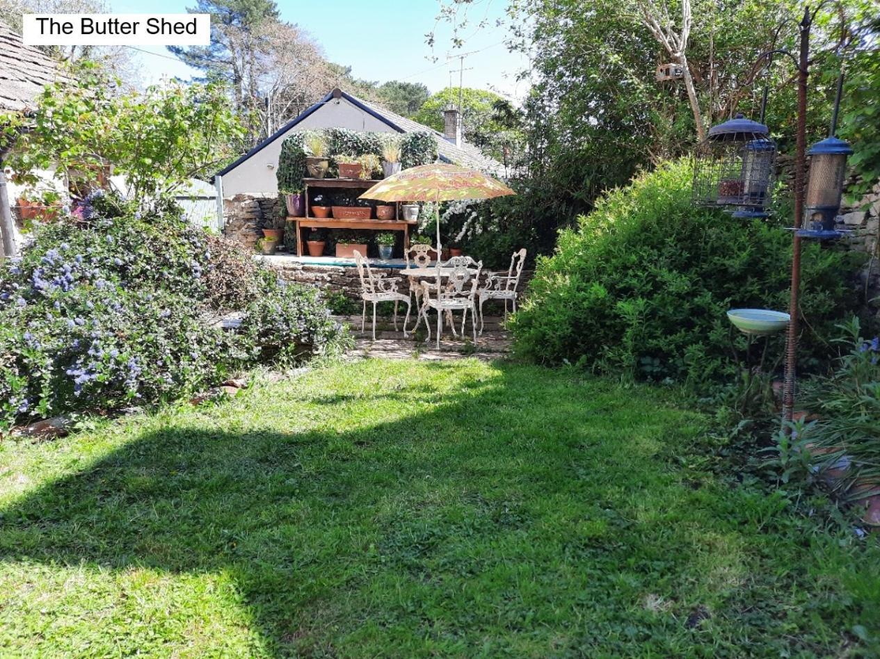 Cotswold Cottage Bed & Breakfast Luckington Exterior photo